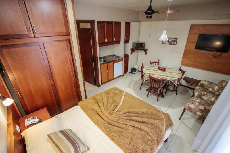 Flat No Residencial Pousada Serrano Centro Gramado Exterior photo